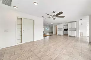 1811 Milford Cir, Sun City Center, FL 33573 - Photo 10