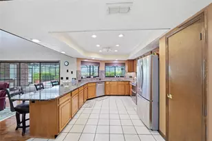 411 Summit Chase Dr, Valrico, FL 33594 - Photo 18