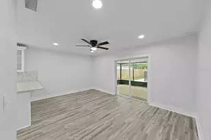 7513 Mayfair Ct, Tampa, FL 33634 - Photo 16