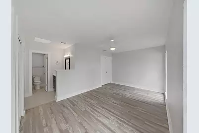 7513 Mayfair Court, Tampa, FL 33634 - Photo 22