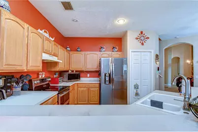 2202 Longmore Circle, Valrico, FL 33596 - Photo 8
