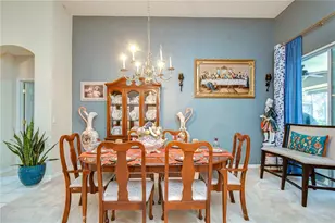 2202 Longmore Cir, Valrico, FL 33596 - Photo 4