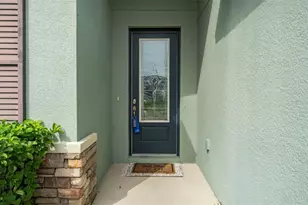 1569 N River Cir, Tarpon Springs, FL 34689 - Photo 2