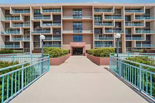 1 Key Capri, Saint Petersburg, FL 33706 - Photo 4