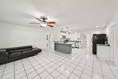 39443 8th Avenue, Zephyrhills, FL 33542 - Photo 4