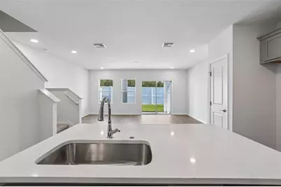 34563 Turpins Avenue, Zephyrhills, FL 33541 - Photo 4