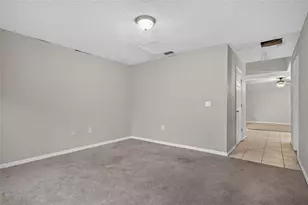 12803 Lake Vista Dr, Gibsonton, FL 33534 - Photo 8