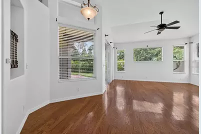 7075 Bayou West Place N, Pinellas Park, FL 33782 - Photo 10