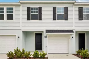 6848 Holcombe Down Dr, Zephyrhills, FL 33541 - Photo 1