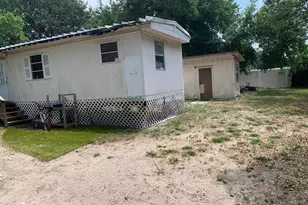 10803 Tuckaway Dr, Thonotosassa, FL 33592 - Photo 2