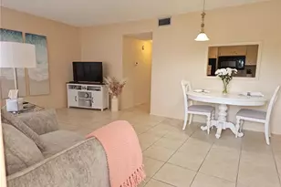 2458 Columbia Dr, Clearwater, FL 33763 - Photo 2