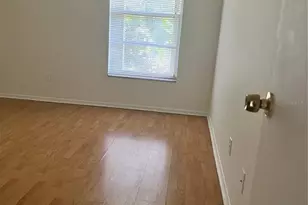 14308 Hanging Moss Cir, Tampa, FL 33613 - Photo 18