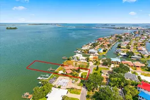 111 Shore Dr, Dunedin, FL 34698 - Photo 14