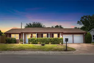 7797 132nd Way, Seminole, FL 33776 - Photo 2