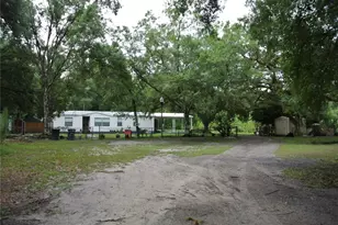 38122 Central Ave, Zephyrhills, FL 33540 - Photo 8