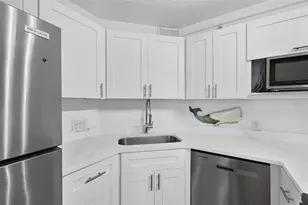 3315 58th Ave S, Saint Petersburg, FL 33712 - Photo 12