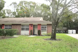 2225 Lark Cir W, Palm Harbor, FL 34684 - Photo 12