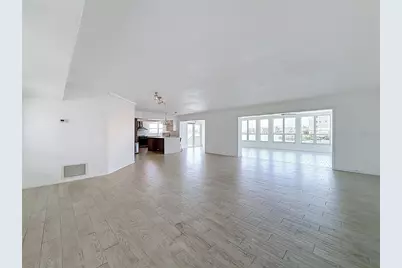 210 Dolphin Point #C, Clearwater Beach, FL 33767 - Photo 8