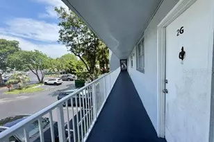107 Royal Pk Dr, Oakland Park, FL 33309 - Photo 2