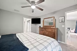 12327 Millington Ave, Weeki Wachee, FL 34614 - Photo 32