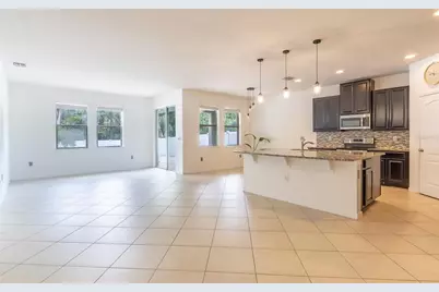 12152 Ledbury Commons Drive, Gibsonton, FL 33534 - Photo 4