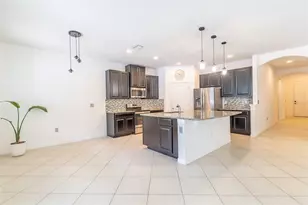12152 Ledbury Commons Dr, Gibsonton, FL 33534 - Photo 6