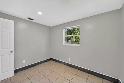 1703 E Idell Street, Tampa, FL 33604 - Photo 32