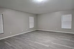1810 Greystone Heights Dr, Valrico, FL 33594 - Photo 8