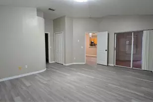 1810 Greystone Heights Dr, Valrico, FL 33594 - Photo 10