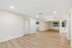 6781 33rd Ave N, Saint Petersburg, FL 33710 - Photo 8