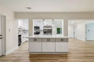 6781 33rd Ave N, Saint Petersburg, FL 33710 - Photo 20