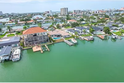 340 Palm Island NE, Clearwater Beach, FL 33767 - Photo 8
