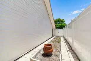 2781 Valencia Ln W, Palm Harbor, FL 34684 - Photo 54