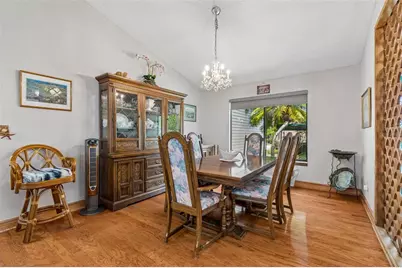 2781 Valencia Lane W, Palm Harbor, FL 34684 - Photo 8