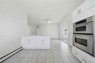 14190 Page Ave, Largo, FL 33774 - Photo 10
