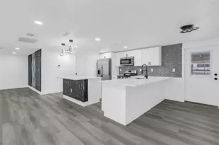 3325 Darlington Rd, Holiday, FL 34691 - Photo 16