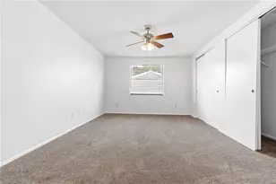9704 Shalimar Ct, Tampa, FL 33615 - Photo 18