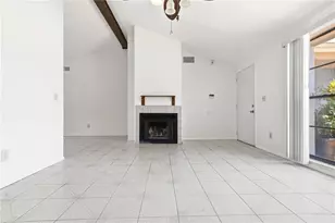9704 Shalimar Ct, Tampa, FL 33615 - Photo 8