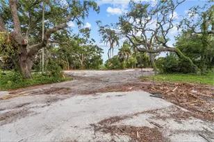 11496 74th Ave, Seminole, FL 33772 - Photo 14