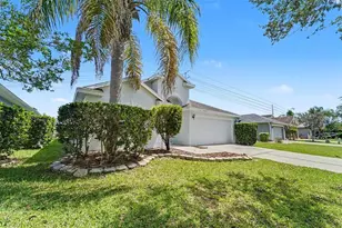 22901 Hawk Hill Loop, Land O Lakes, FL 34639 - Photo 2