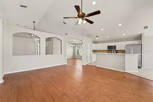 22901 Hawk Hill Loop, Land O Lakes, FL 34639 - Photo 10