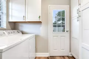 221 N Clearview Ave, Tampa, FL 33609 - Photo 12