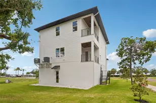 96 Shore Dr, Tarpon Springs, FL 34689 - Photo 64