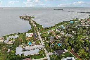 96 Shore Dr, Tarpon Springs, FL 34689 - Photo 70