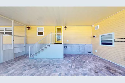 10728 Poplar Street NE, Saint Petersburg, FL 33716 - Photo 4