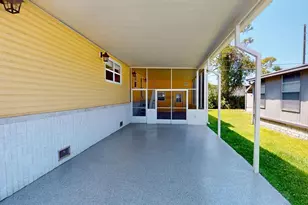 10728 Poplar St NE, Saint Petersburg, FL 33716 - Photo 48