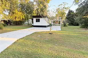 82 N Bobwhite Rd, Wildwood, FL 34785 - Photo 2
