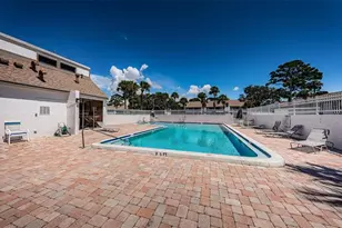 2117 Lakewood Club Dr S, Saint Petersburg, FL 33712 - Photo 36