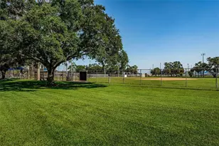 2117 Lakewood Club Dr S, Saint Petersburg, FL 33712 - Photo 38