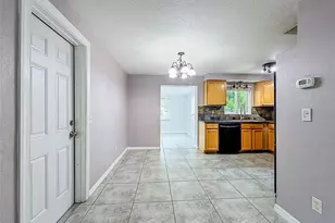 4925 Beacon Hill Dr, New Port Richey, FL 34652 - Photo 18